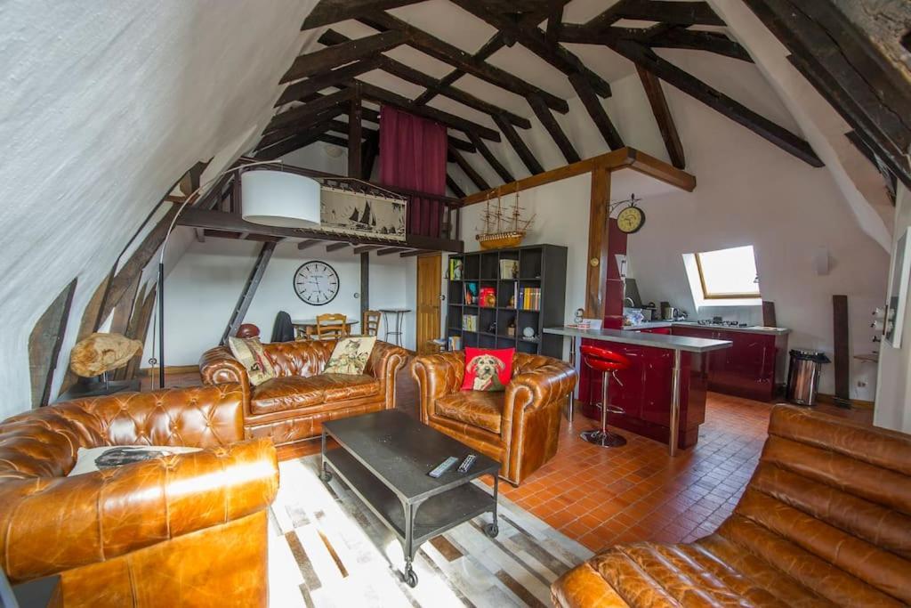 Appartement De Caractere Au Coeur Du Vieux Tours Exterior foto