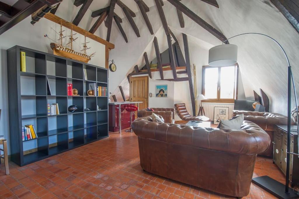 Appartement De Caractere Au Coeur Du Vieux Tours Exterior foto